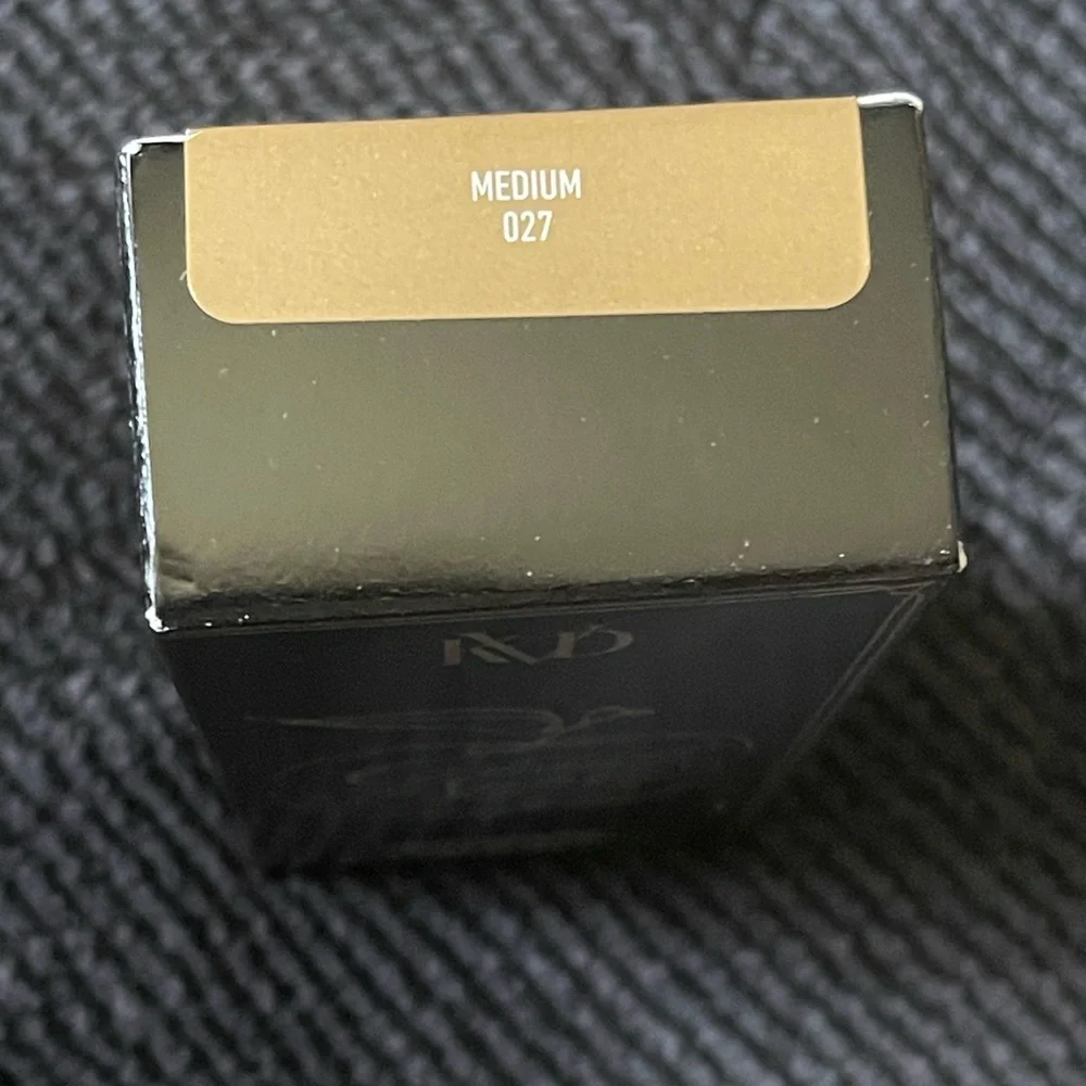 KVD Good AppleMedium 027 Full-Coverage Transfer-Proof Serum Foundation